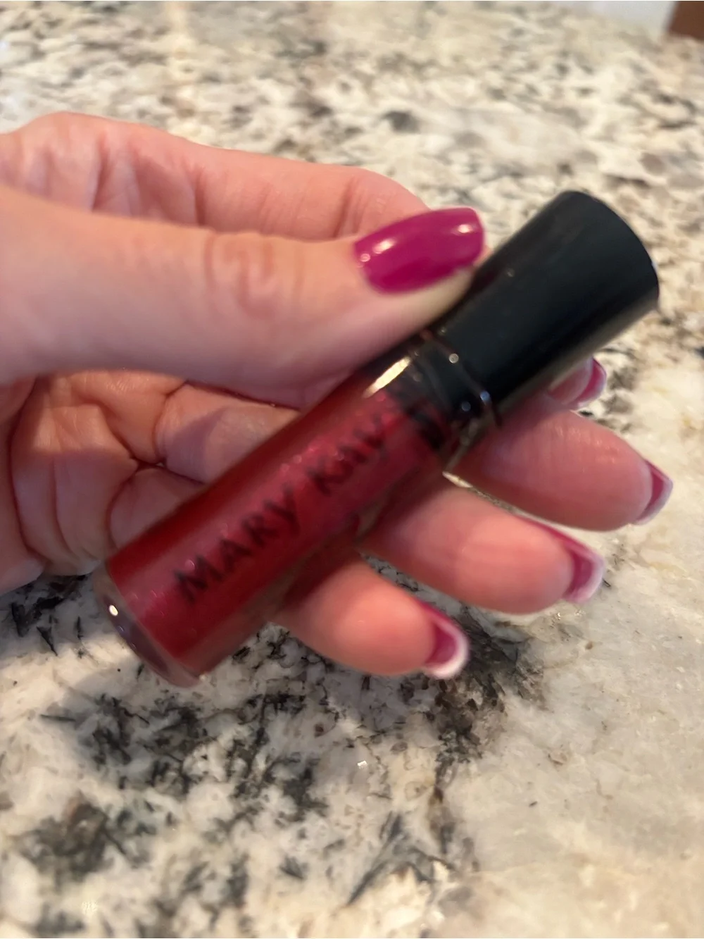 Mary Kay Nourishing Plus Lip stick Gloss - Sparkle Berry